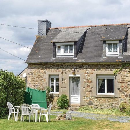 Lovely Home In Le Faouet With Kitchen Buitenkant foto