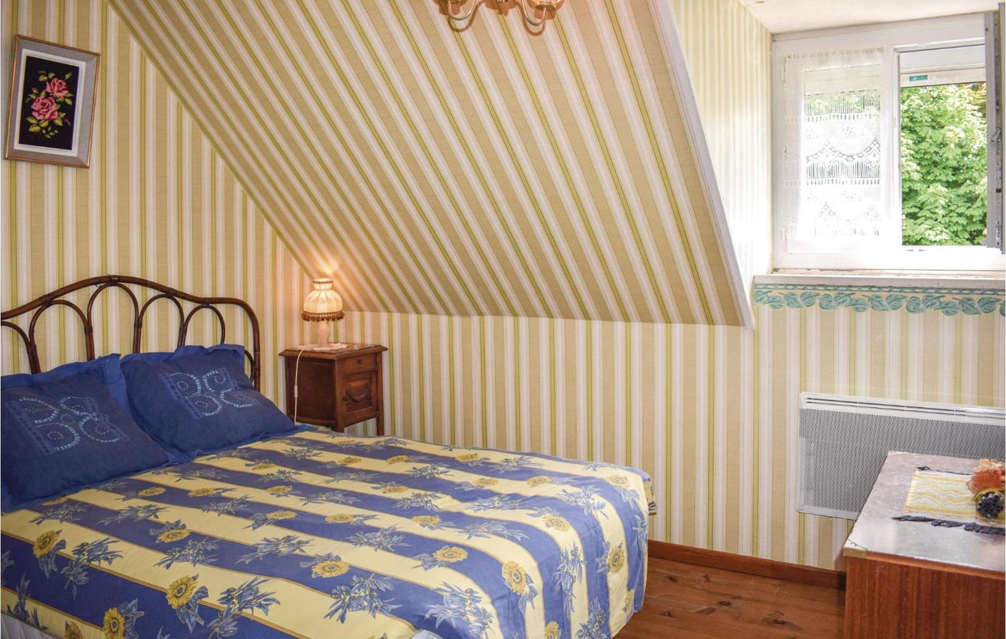 Lovely Home In Le Faouet With Kitchen Buitenkant foto